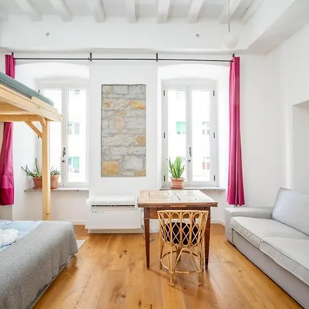 Apartment Montfort - Affitti Brevi Italia Trieste
